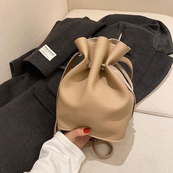 cross body pu leather drawstring crossbody shoulder bag for women vintage designer luxury women's female handbags
cross body pu leather drawstring crossbody shoulder bag for women vintage designer luxury women's female handbags