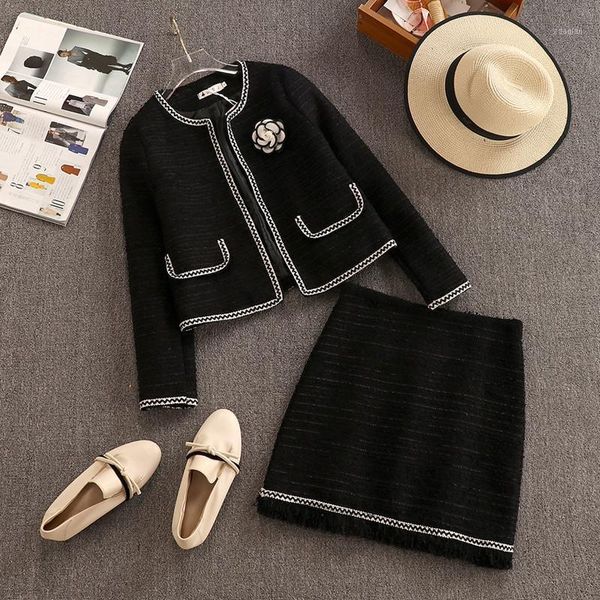 women's tracksuits 2021 autumn winter two piece set women long sleeve tweed short jacket coat + tassel skirts 2 pcs sets outfit office, Gray
women's tracksuits 2021 autumn winter two piece set women long sleeve tweed short jacket coat + tassel skirts 2 pcs sets outfit office, Gray