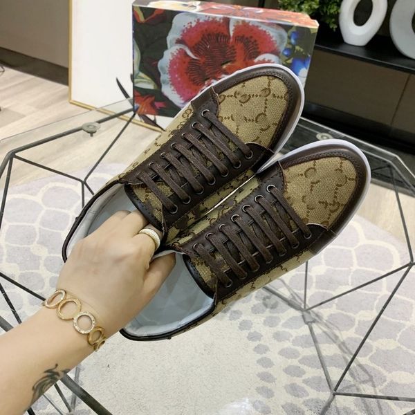 2020designer мужчины женщины кроссовки мокасины мода таиллер мужчины женщины низкая вырезанная кожаная повседневная спортивная обувь наружна, Black
2020designer мужчины женщины кроссовки мокасины мода таиллер мужчины женщины низкая вырезанная кожаная повседневная спортивная обувь наружна, Black