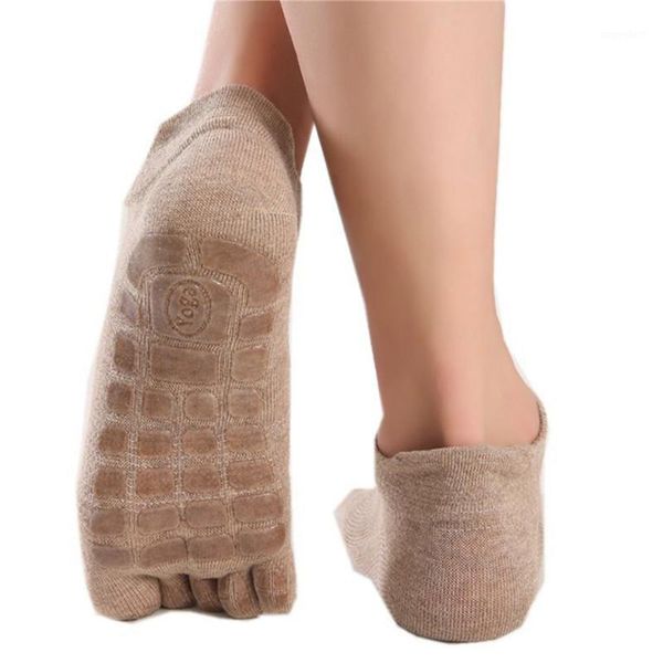 1pair new men's five fingers socks winter non-slip grip gym fitness toe socks low calf male floor1, Black
1pair new men's five fingers socks winter non-slip grip gym fitness toe socks low calf male floor1, Black