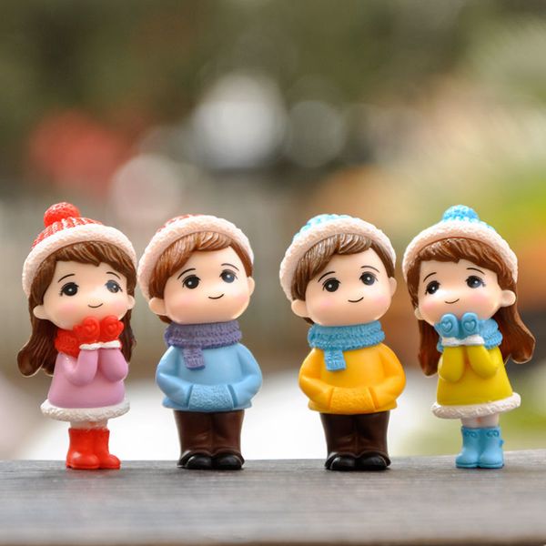 landscape ornaments couple snowman micro figure doll valentine's day gift toy model trinket
landscape ornaments couple snowman micro figure doll valentine's day gift toy model trinket