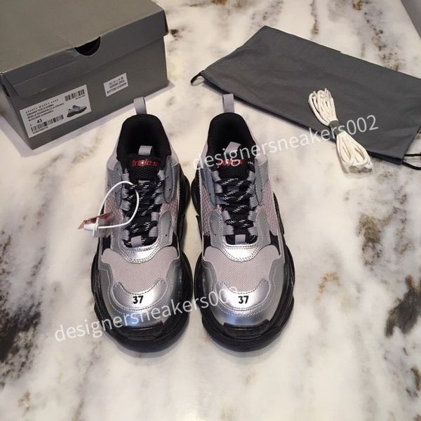 2021the woman black walking sneakers men women black red casual shoes fashion paris sneakers yx201227 
2021the woman black walking sneakers men women black red casual shoes fashion paris sneakers yx201227