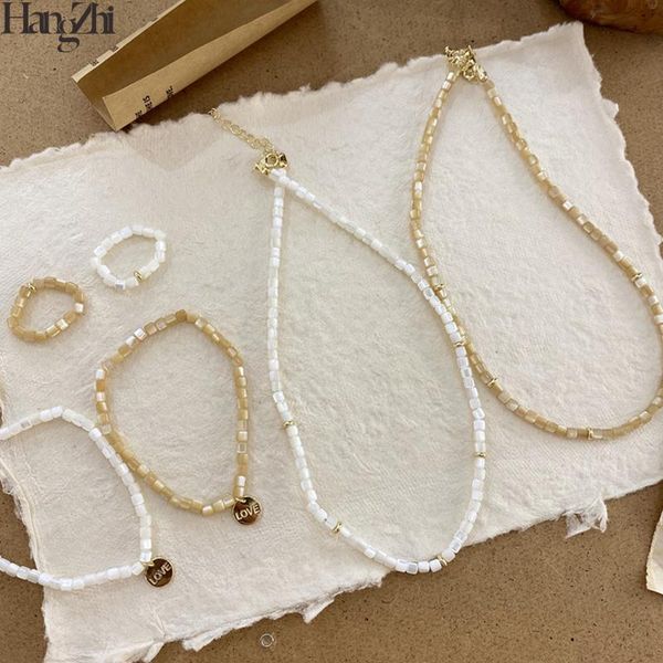 chokers hangzhi 2021 korean vintage translucent geometric milky opals stones gold love letter pendant beading bracelets for women, Golden;silver
chokers hangzhi 2021 korean vintage translucent geometric milky opals stones gold love letter pendant beading bracelets for women, Golden;silver