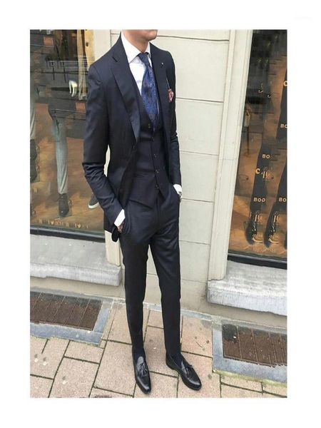 formal business black man blazers terno masculino men suits custom made groom wedding tuxedos vest coat pants 3piece prom party1, White;black
formal business black man blazers terno masculino men suits custom made groom wedding tuxedos vest coat pants 3piece prom party1, White;black