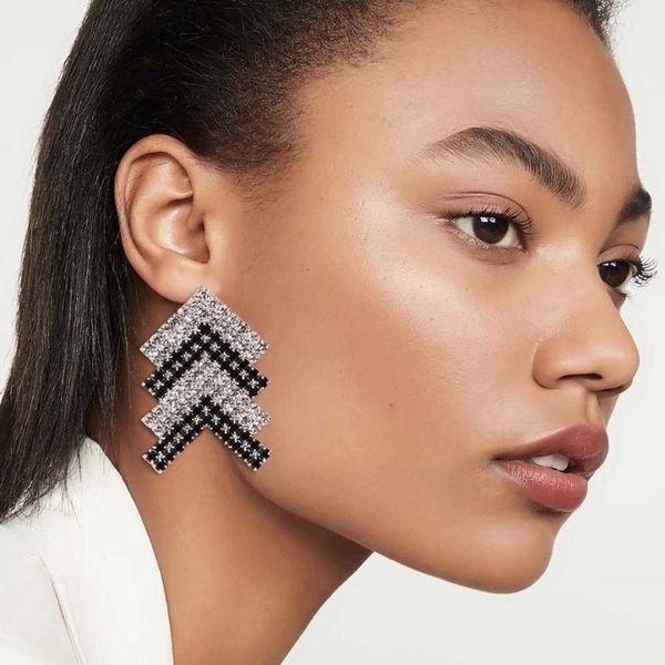 stud 2021 statement big arrow rhinestone earring trendy jewelry long crystal earrings for women gift, Golden;silver
stud 2021 statement big arrow rhinestone earring trendy jewelry long crystal earrings for women gift, Golden;silver