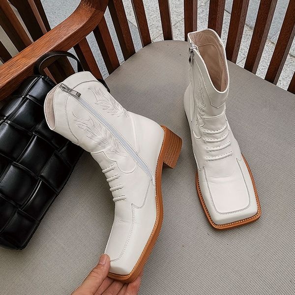 2020 new arrival genuine leather women's fashions comfortable with heels down toe square ankle simple zip winter boots shoe ladies ybg8, Black
2020 new arrival genuine leather women's fashions comfortable with heels down toe square ankle simple zip winter boots shoe ladies ybg8, Black