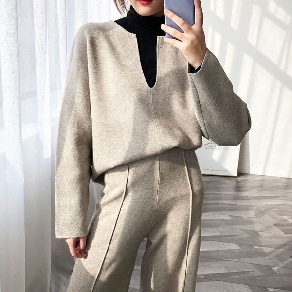 2021 new and v-neck long sleeve women autumn gray pullovers black sweater tricot pull femme 6uvl, White
2021 new and v-neck long sleeve women autumn gray pullovers black sweater tricot pull femme 6uvl, White