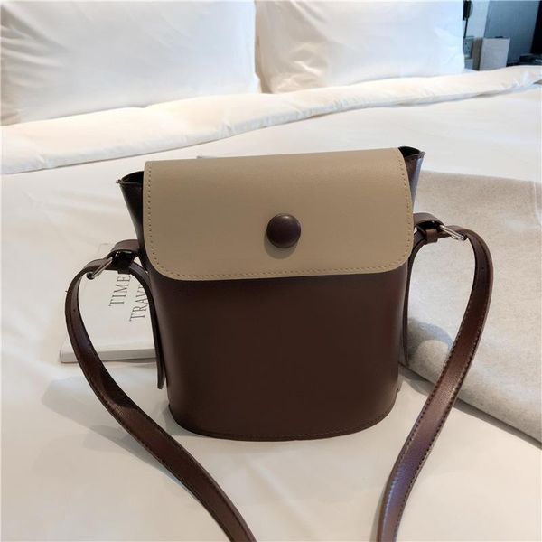 designer- new ladies shoulder bag simple messenger bag color bucket mobile phone change small black female
designer- new ladies shoulder bag simple messenger bag color bucket mobile phone change small black female