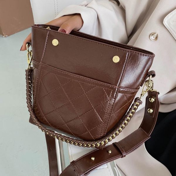 new ladies large-capacity portable bucket bag casual all-match rhombus chain one-shoulder messenger underarm bag female
new ladies large-capacity portable bucket bag casual all-match rhombus chain one-shoulder messenger underarm bag female