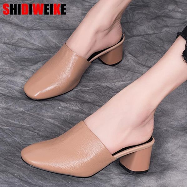 slippers plus size 35-40 2021 women med square heel sandals platform summer shoes woman flip flops f7461, Black
slippers plus size 35-40 2021 women med square heel sandals platform summer shoes woman flip flops f7461, Black