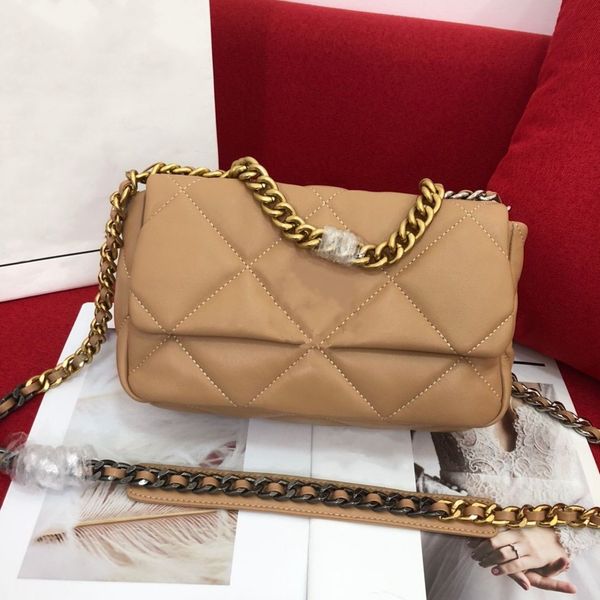 2020 new handbags, women's bags, fashion handbags and purses, high-end fashion designer works size 26x16x9
2020 new handbags, women's bags, fashion handbags and purses, high-end fashion designer works size 26x16x9