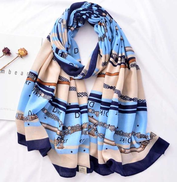 scarves yishine 2021 arrival stripe and chain design with letters placement scarf, Blue;gray
scarves yishine 2021 arrival stripe and chain design with letters placement scarf, Blue;gray