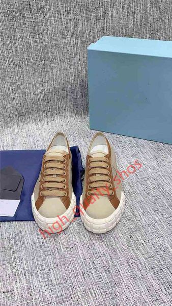 2021 classic womens canvas shoes with rubber sole, light weight casual canvas low-sneakers trainers
2021 classic womens canvas shoes with rubber sole, light weight casual canvas low-sneakers trainers