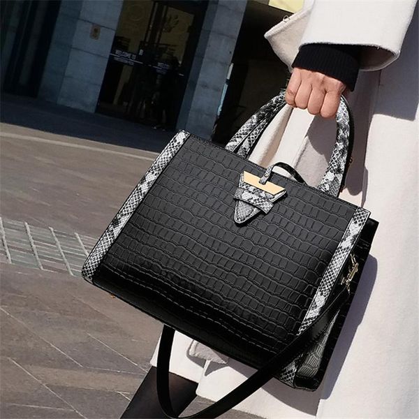 designer pu leather women handbags ladies large capacity shoulder bag fashion female crocodile messenger tote bags
designer pu leather women handbags ladies large capacity shoulder bag fashion female crocodile messenger tote bags