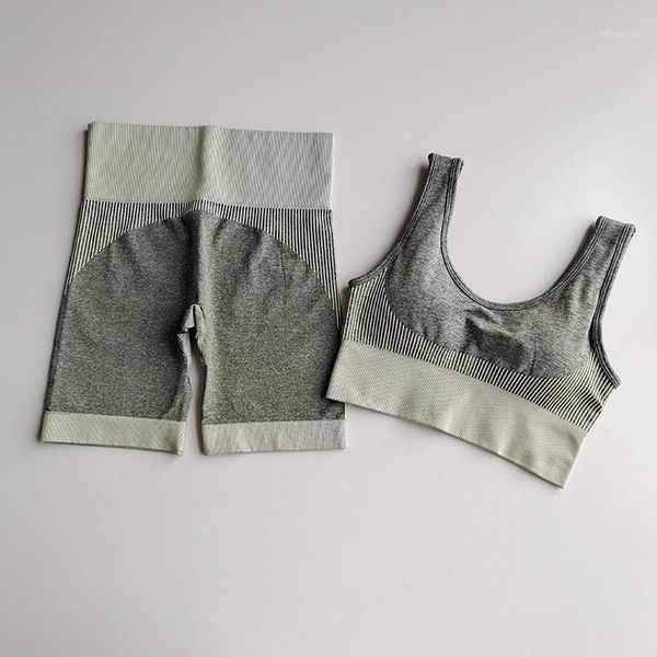 yoga outfits short seamless set summer quick dry running women two piece sports bra with leggings 2021 gym workout suit1, White;red
yoga outfits short seamless set summer quick dry running women two piece sports bra with leggings 2021 gym workout suit1, White;red