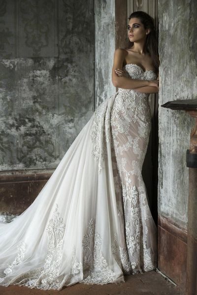 modest a line wedding dresses with detachable train lace applique bridal gowns sweetheart neck vintage wedding dress custom made, White
modest a line wedding dresses with detachable train lace applique bridal gowns sweetheart neck vintage wedding dress custom made, White