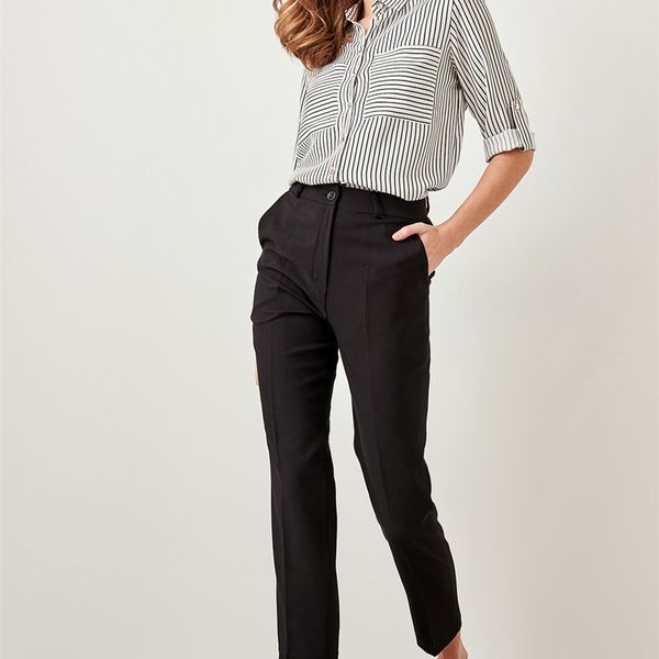 trendyol basic black formal trousers / office lady pants twoss19st0038 y200418, Black;white
trendyol basic black formal trousers / office lady pants twoss19st0038 y200418, Black;white