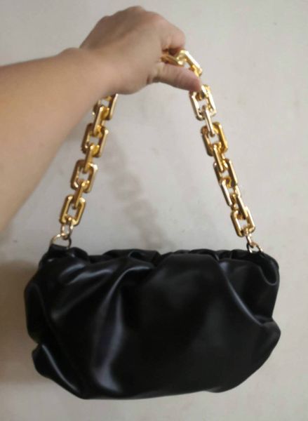 women thick chain cloud handbag shoulder cloud bags baguettes lady single shoulder underam bag 2020 ph-lq20051903
women thick chain cloud handbag shoulder cloud bags baguettes lady single shoulder underam bag 2020 ph-lq20051903