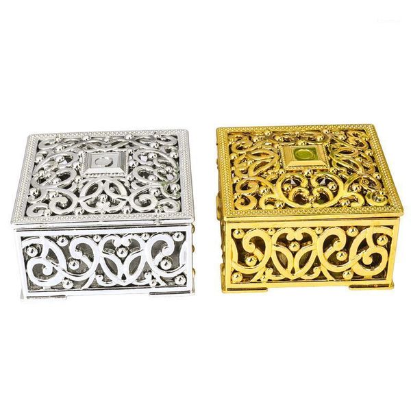 50 pcs luxury golden silver square hollow out plastic candy box party gift favor packaging boxes wedding decoration1
50 pcs luxury golden silver square hollow out plastic candy box party gift favor packaging boxes wedding decoration1