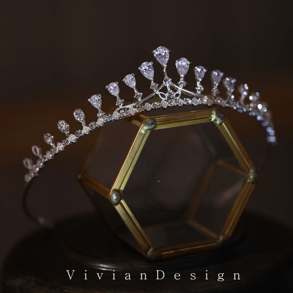 versatile bride, simple temperament, zircon small crown, children's performance, headdress, crown and headband, Silver
versatile bride, simple temperament, zircon small crown, children's performance, headdress, crown and headband, Silver
