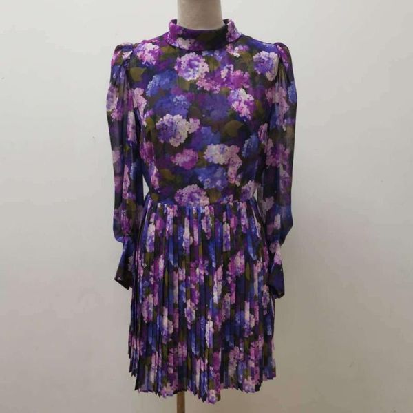 floral pleated women dress high waist stand collar long sleeve lady mini dress, Black;gray
floral pleated women dress high waist stand collar long sleeve lady mini dress, Black;gray