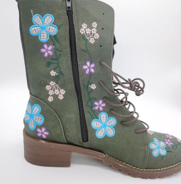 2020 autumn and winter new mid-heel embroidery 35-43 large-size mid-tube women's boots, Black
2020 autumn and winter new mid-heel embroidery 35-43 large-size mid-tube women's boots, Black