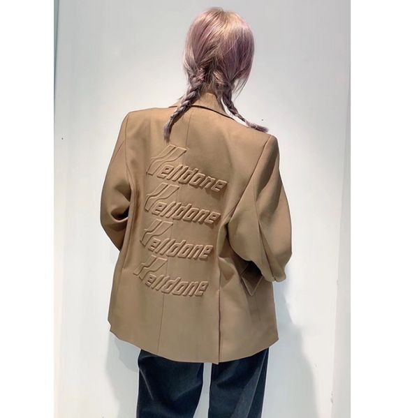 2020 autumn and winter trend new suit jacket women's back three-dimensional letter embossed loose suit trendy jacket, White;black
2020 autumn and winter trend new suit jacket women's back three-dimensional letter embossed loose suit trendy jacket, White;black