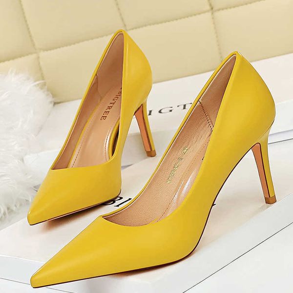 classic luxury designer shoes pu leather woman pumps fashion kitten heels 7.5 cm occupation ol office women 2022 heeled paris wholesale, Black
classic luxury designer shoes pu leather woman pumps fashion kitten heels 7.5 cm occupation ol office women 2022 heeled paris wholesale, Black