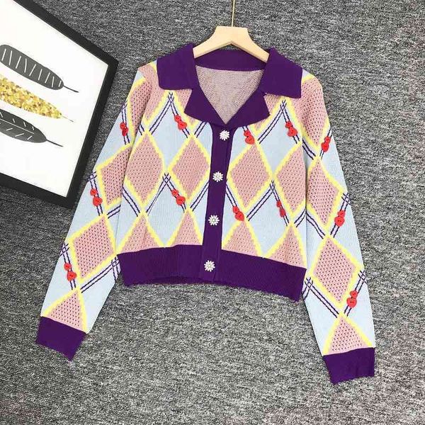 2022 factory wholesale new autumn women's lapel long sleeve contrast diamond check heart decoration loose style knitted cardigan, White;black
2022 factory wholesale new autumn women's lapel long sleeve contrast diamond check heart decoration loose style knitted cardigan, White;black