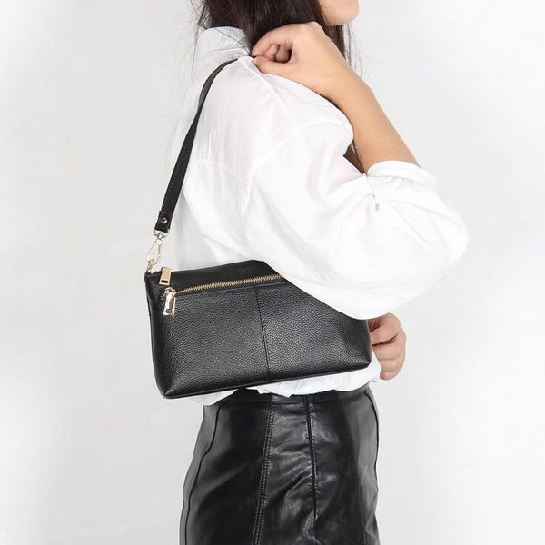 full-grain leather 2020 new women's leather large-capacity zip embossed european and american shoulder/crossbody bag
full-grain leather 2020 new women's leather large-capacity zip embossed european and american shoulder/crossbody bag