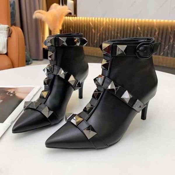 womens fashion boots designer boot classic ankle booties martin women shoes rivet leather cowhide heel 7cm black with box
womens fashion boots designer boot classic ankle booties martin women shoes rivet leather cowhide heel 7cm black with box