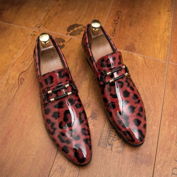 men new pu leather printed fashion shoes are comfortable suitable for lefu low heel round head hairstylists british style dh736, Black
men new pu leather printed fashion shoes are comfortable suitable for lefu low heel round head hairstylists british style dh736, Black