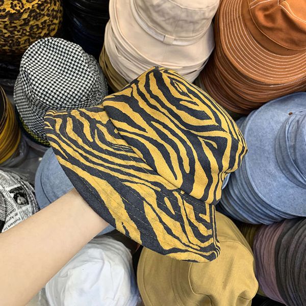 ban ma pattern suede fisherman's korean edition students travel in spring autumn sun protection and sunshade decoration bucket hat, Blue;gray
ban ma pattern suede fisherman's korean edition students travel in spring autumn sun protection and sunshade decoration bucket hat, Blue;gray