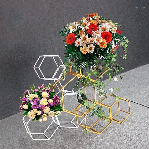 artificial creative hexagonal wedding home party backdrop stand gold white wedding flower iron stand props arch decoration1
artificial creative hexagonal wedding home party backdrop stand gold white wedding flower iron stand props arch decoration1
