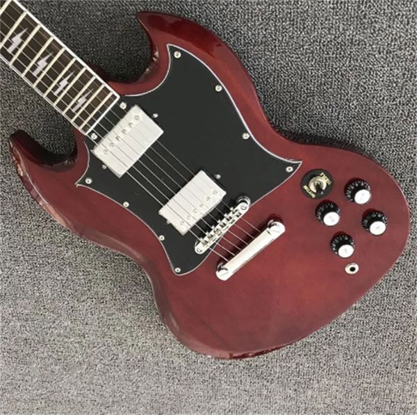 exclusive production. 6 string electric guitar, mahogany fingerboard, red wine. he delivered the goods of char guitars guitarra
exclusive production. 6 string electric guitar, mahogany fingerboard, red wine. he delivered the goods of char guitars guitarra