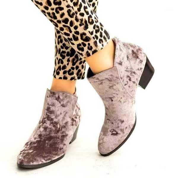 2021 women ankle boots fashion boots for woman autumn winter pointed toe square heel zipper female shoes c0521, Black
2021 women ankle boots fashion boots for woman autumn winter pointed toe square heel zipper female shoes c0521, Black