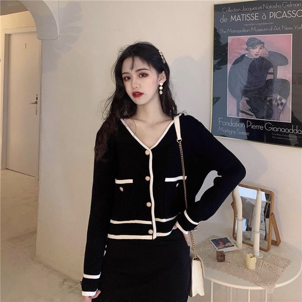 2021 new retro-female solid knit cardigans cleavage v retail sharpening single cardigan sweaters spring f00c, White;black
2021 new retro-female solid knit cardigans cleavage v retail sharpening single cardigan sweaters spring f00c, White;black