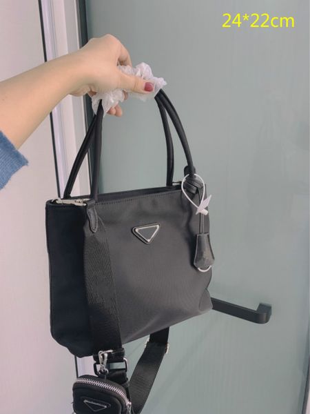 2021 luxury women handbags totes black purses nylon new designers handbags crossbody shoulder bags lady casual tote with box pd21010601
2021 luxury women handbags totes black purses nylon new designers handbags crossbody shoulder bags lady casual tote with box pd21010601