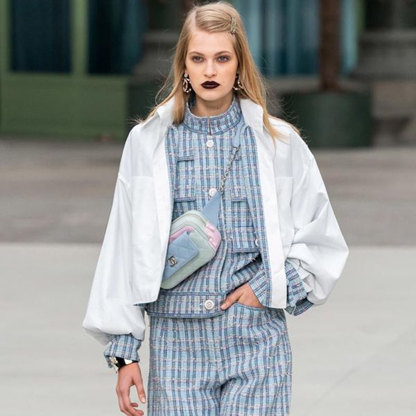 runway jacket women coats 2020 autumn brand designer single breasted light blue short plaid tweed jacket elegant kpop outerwear, Black;brown
runway jacket women coats 2020 autumn brand designer single breasted light blue short plaid tweed jacket elegant kpop outerwear, Black;brown