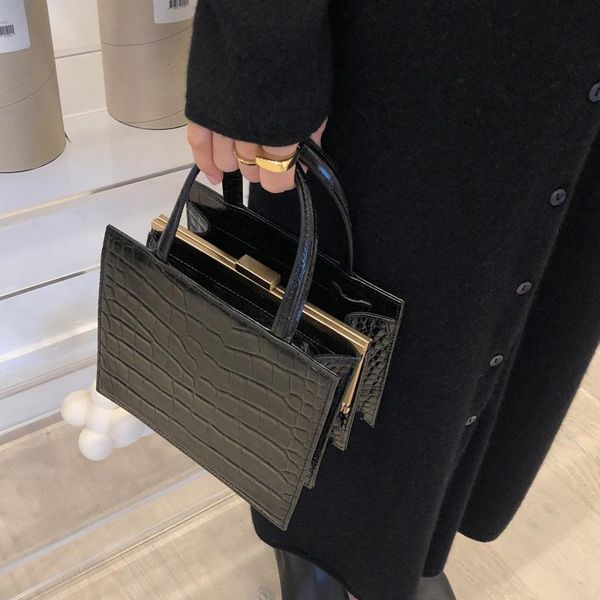 new autumn and winter new crocodile pattern clip bag wild models ins retro temperament handbag shoulder slung handbag
new autumn and winter new crocodile pattern clip bag wild models ins retro temperament handbag shoulder slung handbag