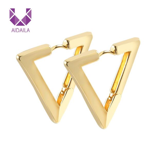 hoop & huggie triangle earrings for women men silver color copper brass earring special design jewelry 2021 fashion, Golden;silver
hoop & huggie triangle earrings for women men silver color copper brass earring special design jewelry 2021 fashion, Golden;silver