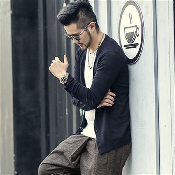 new spring men's slim woolen metrosexual man knitted cardigan european style solid color long sleeve knitwear j755, White;black
new spring men's slim woolen metrosexual man knitted cardigan european style solid color long sleeve knitwear j755, White;black