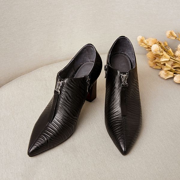 genuine 2021 woman bombs 22-24.5cm soft sheepskin recording korean inside outside pointed to women's shoes comfort and leisure oncr, Black
genuine 2021 woman bombs 22-24.5cm soft sheepskin recording korean inside outside pointed to women's shoes comfort and leisure oncr, Black