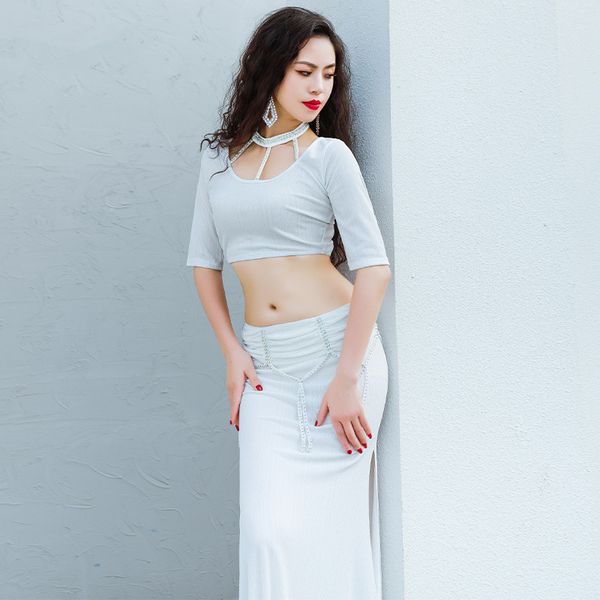2021 new ladys bling bling belly dance costume 2 piece set rhinestone drill hanging neck long skirt practice clothes white, Black;red
2021 new ladys bling bling belly dance costume 2 piece set rhinestone drill hanging neck long skirt practice clothes white, Black;red