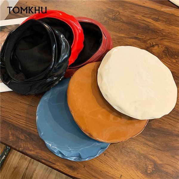 2020 new women fascinating black white fall winter hat chic faux leather french beret show fashion women beret beanies cap1, Blue;gray
2020 new women fascinating black white fall winter hat chic faux leather french beret show fashion women beret beanies cap1, Blue;gray