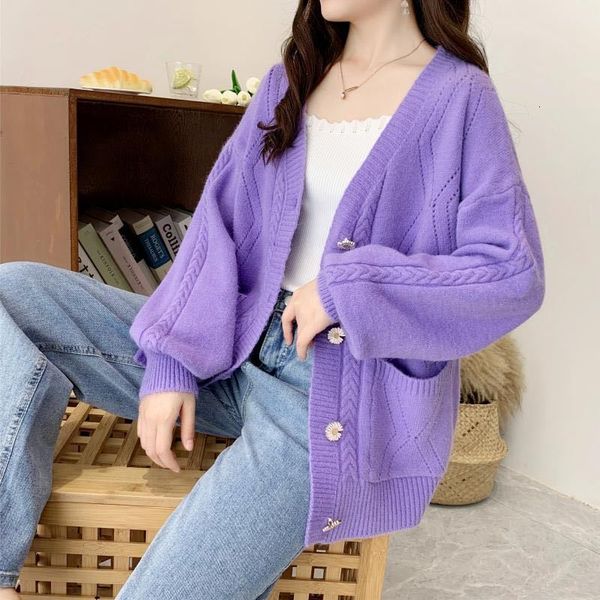 2021 new women's cashmere jacket autumn and winter with low-cut woman's cardigan sweater h00278 wzlz, White;black
2021 new women's cashmere jacket autumn and winter with low-cut woman's cardigan sweater h00278 wzlz, White;black