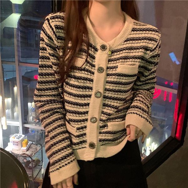 women's sweaters sweater for women 2021 autumn winter outwear pullover knit stripe fashionable casual simple female all-match v-neck sl, White;black
women's sweaters sweater for women 2021 autumn winter outwear pullover knit stripe fashionable casual simple female all-match v-neck sl, White;black