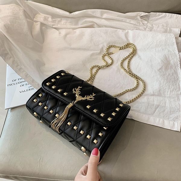 french minority foreign style women's 2020 new shoulder small square bagfashion korean version versatile small square bag temperament f
french minority foreign style women's 2020 new shoulder small square bagfashion korean version versatile small square bag temperament f