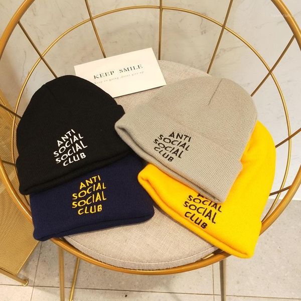 fashion women men letter winter cap thicken knitted hip-hop beanies outdoor cold protection warm soft bonnet beanies winter hats1
fashion women men letter winter cap thicken knitted hip-hop beanies outdoor cold protection warm soft bonnet beanies winter hats1