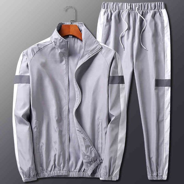 reflective men's sports suit, 2-piece t-shirt and sweat, hip hop style, casual vt, urban fashion, autumn, 2020, Gray
reflective men's sports suit, 2-piece t-shirt and sweat, hip hop style, casual vt, urban fashion, autumn, 2020, Gray